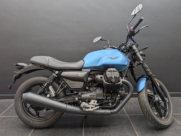 Moto Guzzi V7 853 STONE