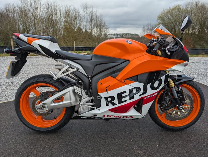 Honda cbr600rr deals orange