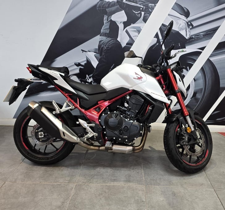 HONDA CB750 Hornet