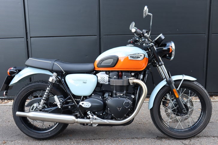 Triumph BONNEVILLE T100