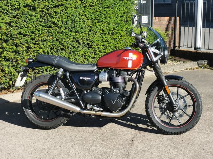 Triumph STREET TWIN