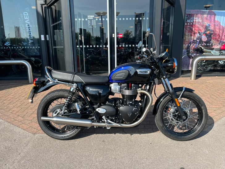 TRIUMPH BONNEVILLE T100 STEALTH EDITION