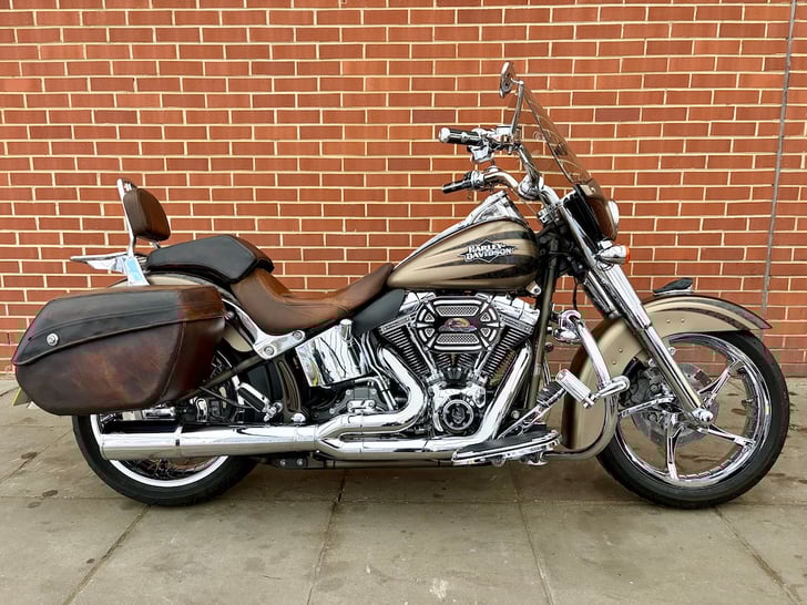 Harley-Davidson CVO FLSTSE3 SCREAMIN EAGLE SOFTAIL CONVERTIBLE