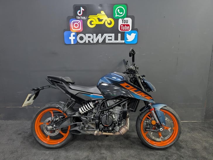 KTM 125 DUKE 2024 