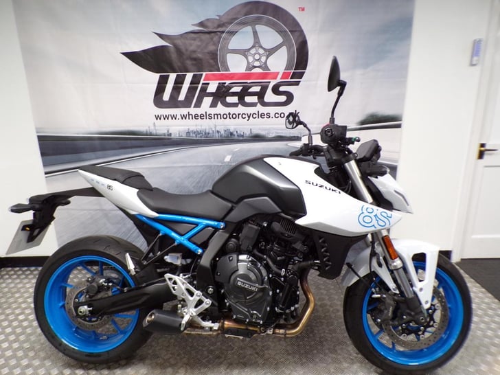 Suzuki GSX-8S