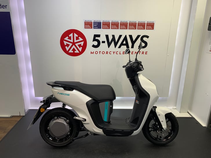 Yamaha NEOS DUAL BATTERY