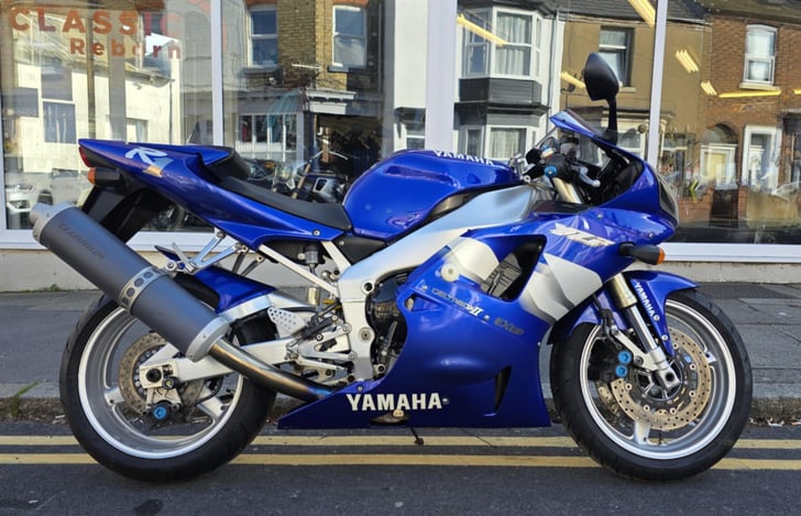 Yamaha YZF-R1