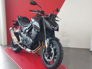 Used Honda CB750 HORNET CB750 HORNET for sale in Newcastle-under-Lyme | Image 2