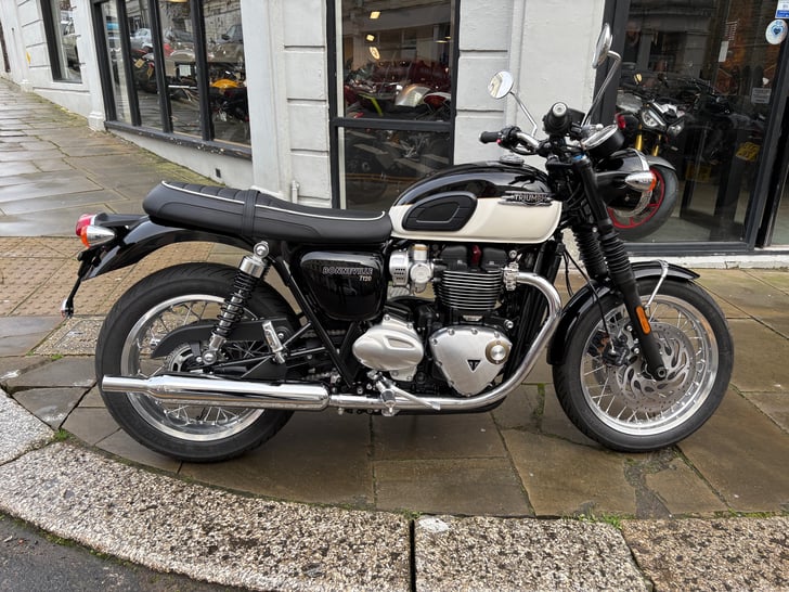 Triumph BONNEVILLE T120