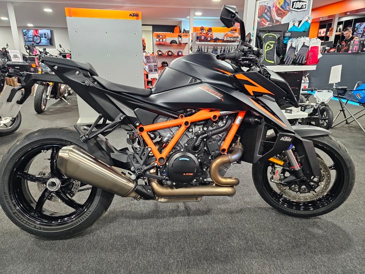 KTM 1390 SUPERDUKE R EVO