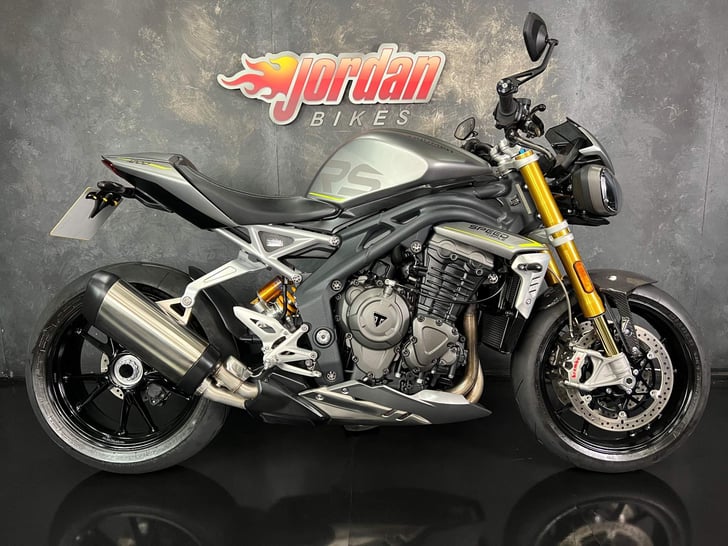 Triumph SPEED TRIPLE 1200