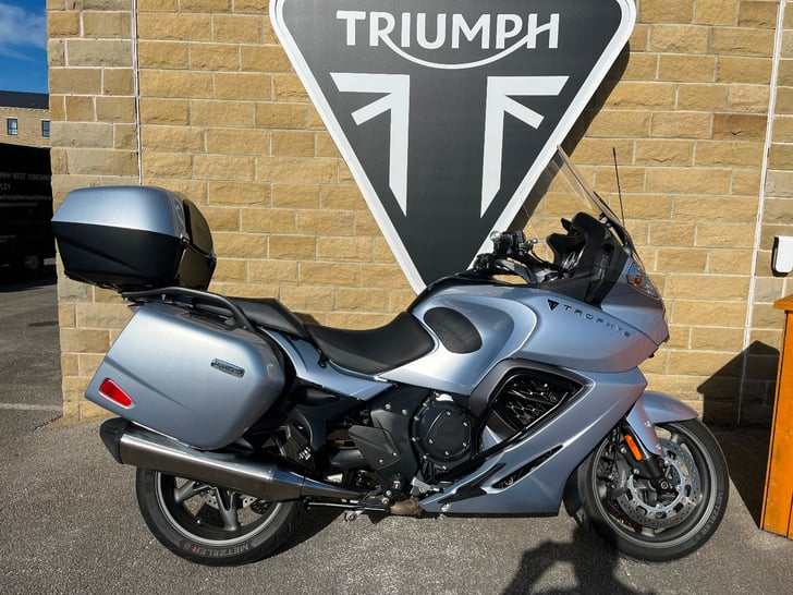 Triumph TROPHY SE