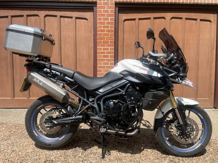 Triumph TIGER 800