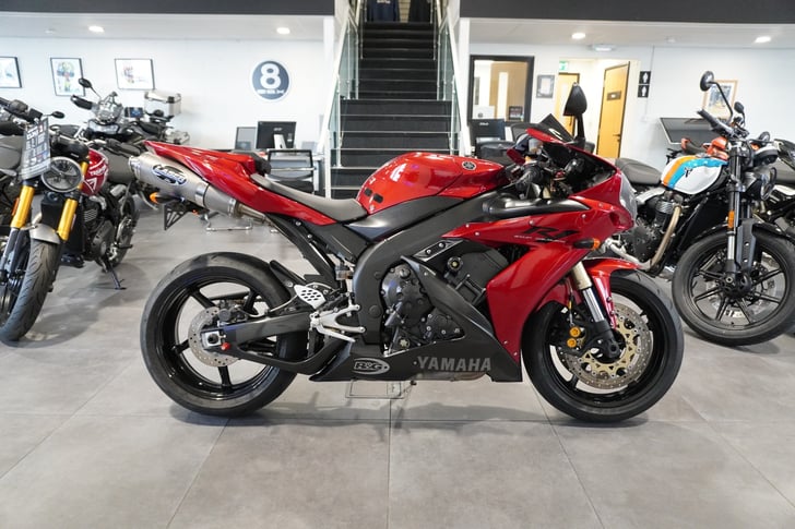 Yamaha YZF-R1
