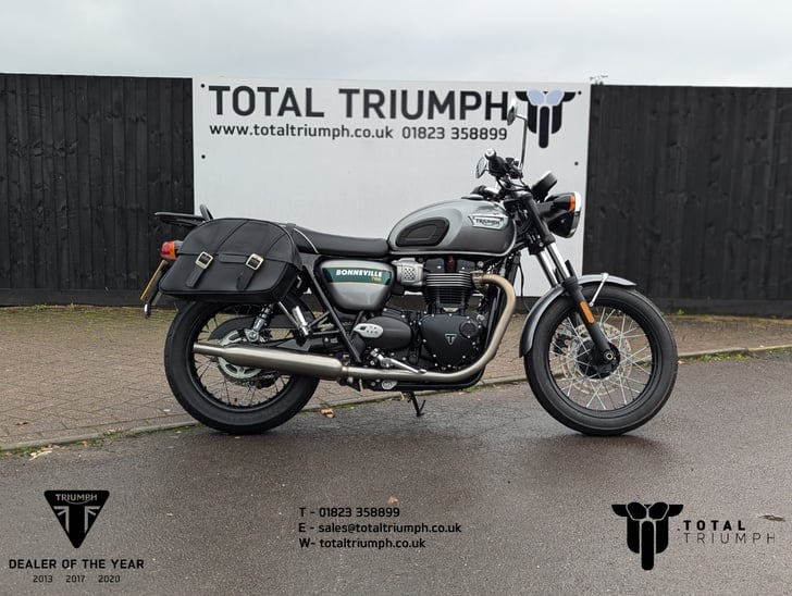 TRIUMPH BONNEVILLE T100