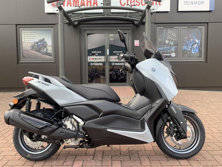 Yamaha XMAX 300 TECH MAX +