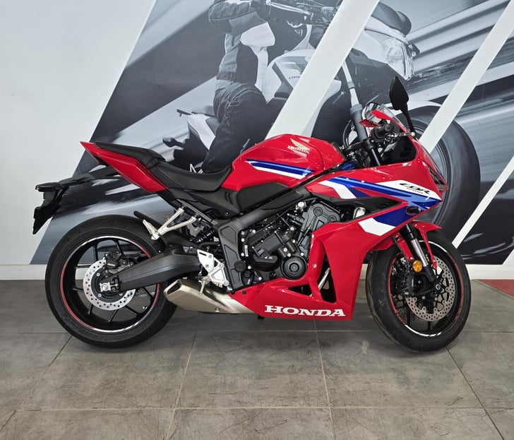Honda CBR650R E-Clutch