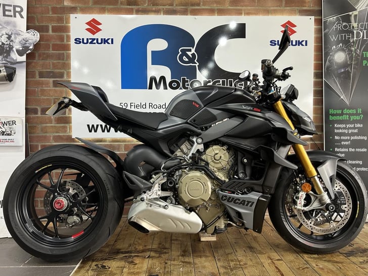 Ducati STREETFIGHTER V4 S