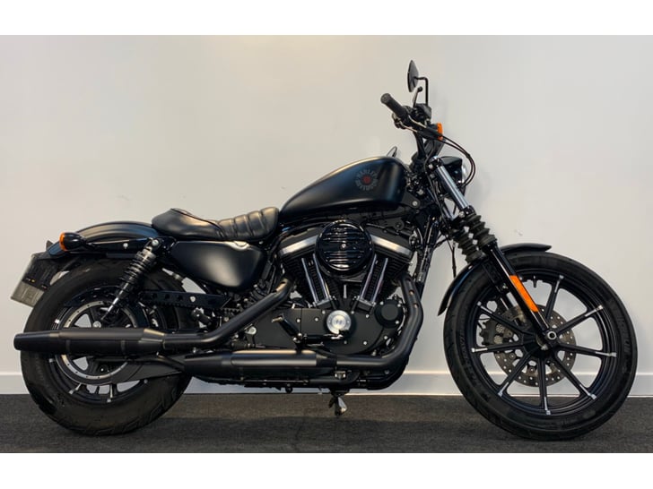 Harley-Davidson SPORTSTER XL883N IRON