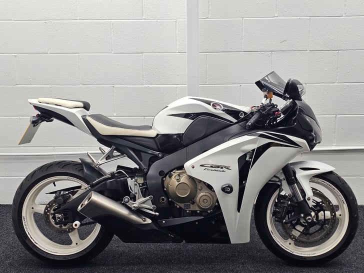 Honda CBR1000RR FIREBLADE