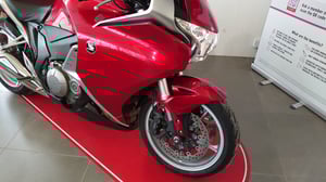 Used Honda VFR1200F ABS VFR1200F ABS for sale in Newcastle-under-Lyme | Image 2
