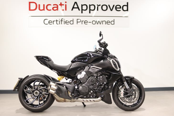 DUCATI DIAVEL V4