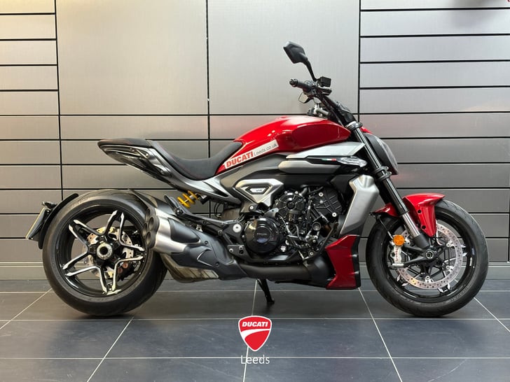 Ducati XDIAVEL V4