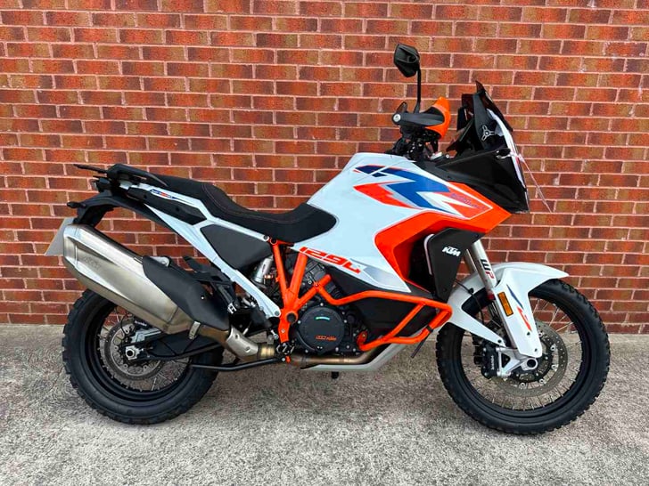 KTM 1290 SUPER ADVENTURE S 22 