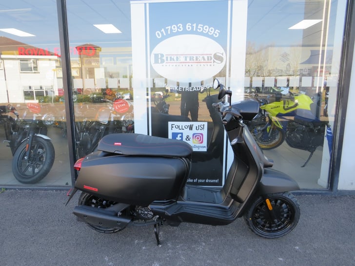 Lambretta V125 SPECIAL
