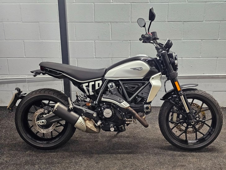 DUCATI SCRAMBLER ICON