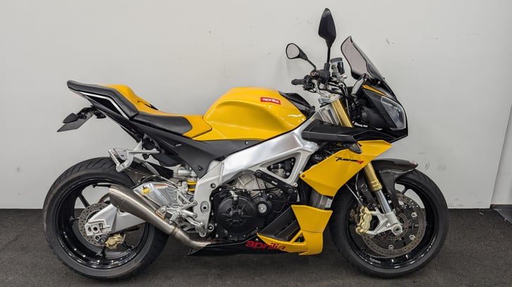 Aprilia TUONO V4R