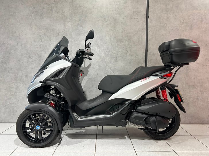 Piaggio MP3 300 HPE SPORT