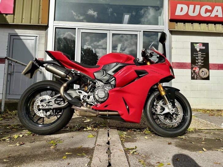 Ducati PANIGALE V2S 2025 