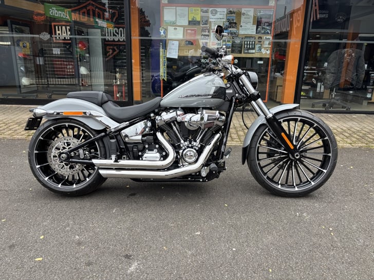 Harley-Davidson BREAKOUT 117 