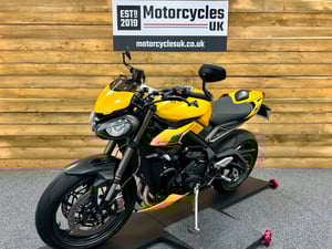 Used Triumph STREET STREET TRIPLE RS for sale in Swindon | Image 2