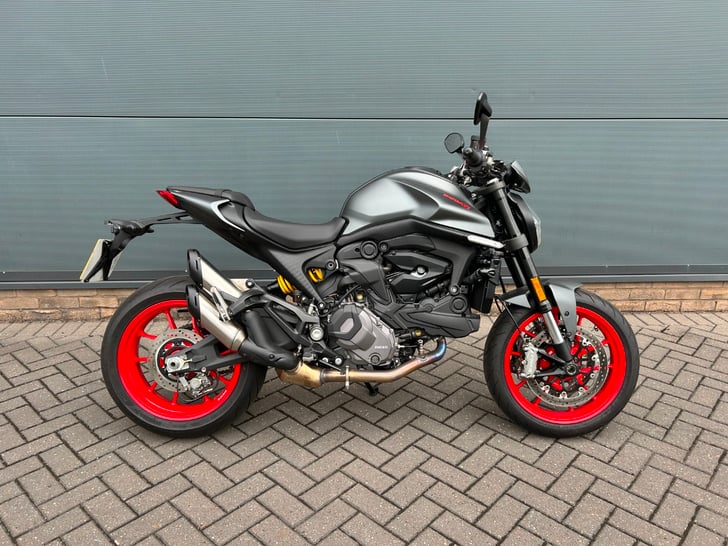 Ducati MONSTER 937