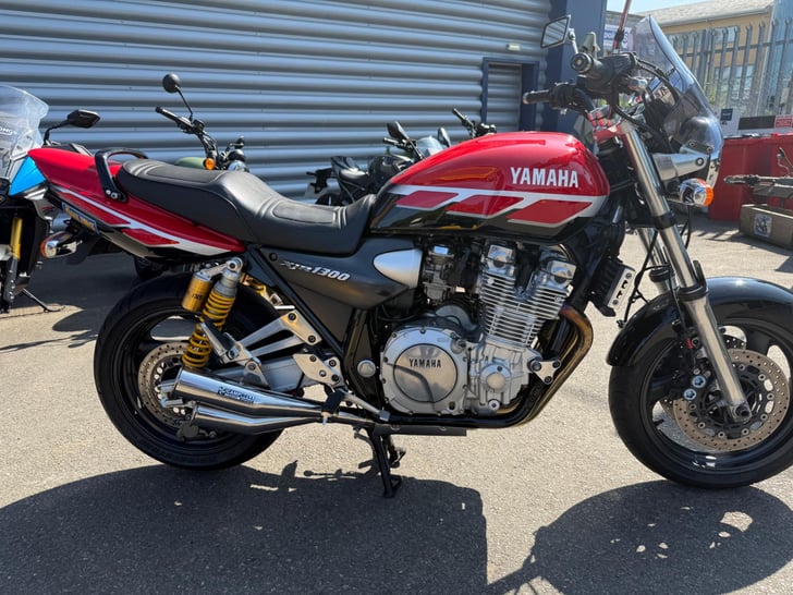Yamaha XJR1300