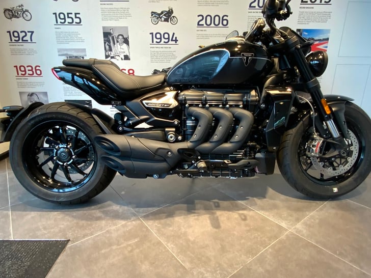 Triumph ROCKET 3 STORM R