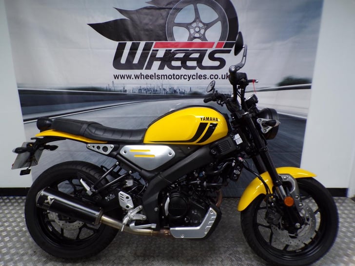 YAMAHA XSR125