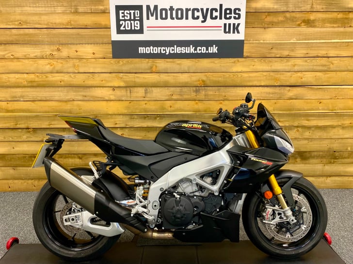 Aprilia TUONO V4 1100 FACTORY