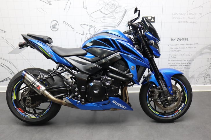 Suzuki GSX-S750
