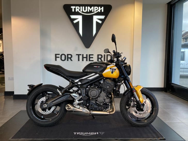 TRIUMPH TRIDENT 660