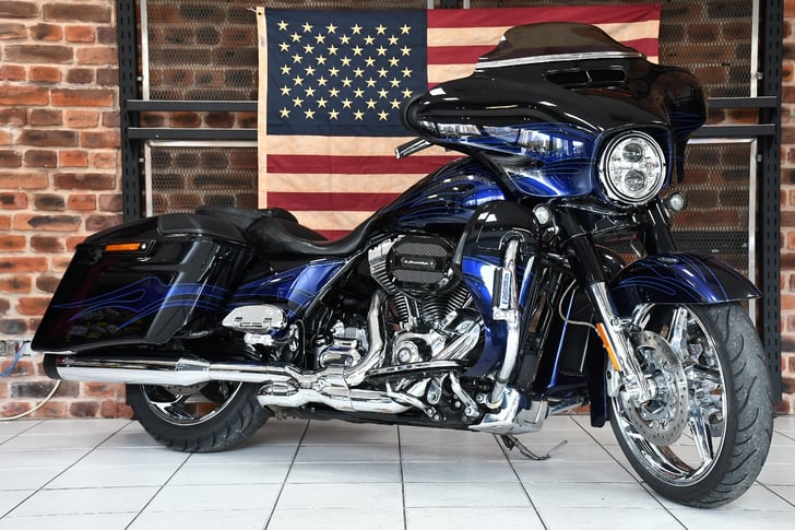 Harley-Davidson CVO FLHXSE STREET GLIDE
