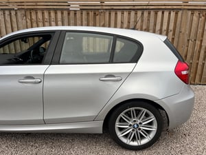 Used BMW 1 SERIES 1 SERIES 2.0 118D M SPORT EURO 4 5DR for sale in Chesterfield | Image 2