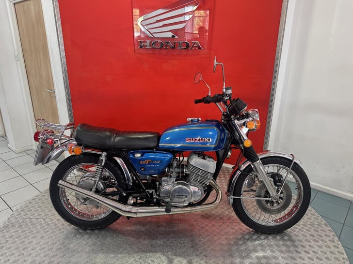 Suzuki GT500