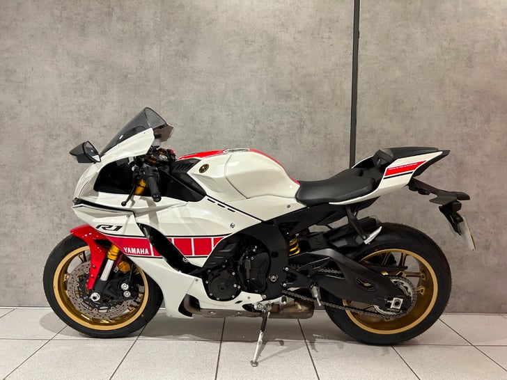 Yamaha YZF-R1