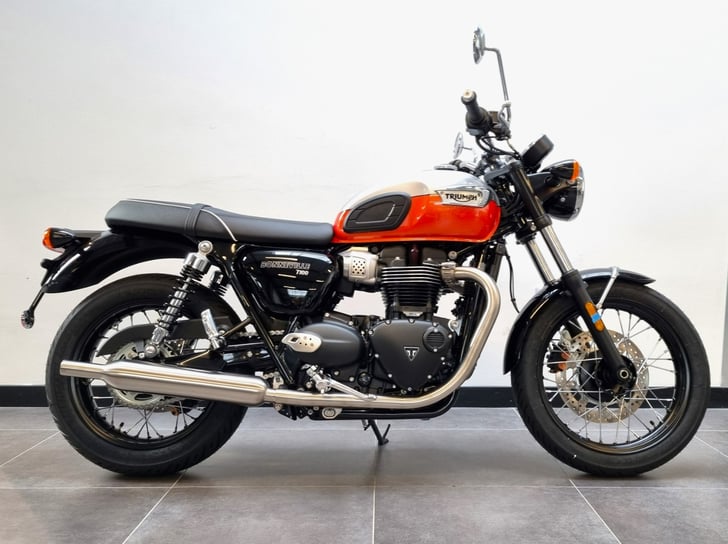 Triumph BONNEVILLE T100