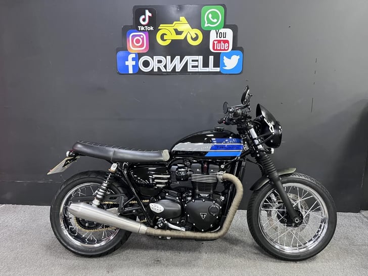 Triumph STREET TWIN