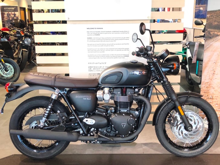 Triumph BONNEVILLE T120 BLACK STEALTH EDITION