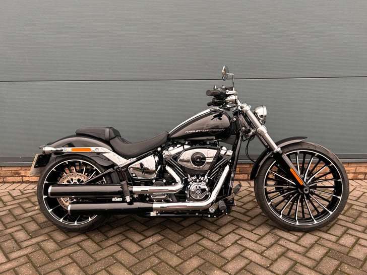 HARLEY-DAVIDSON BREAKOUT 117 